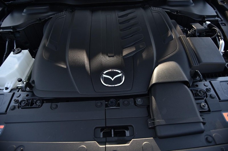 Mazda CX-90 Vehicle Image 28