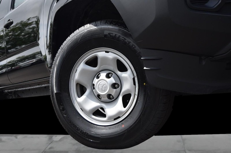 Toyota Tacoma 2WD Vehicle Image 03