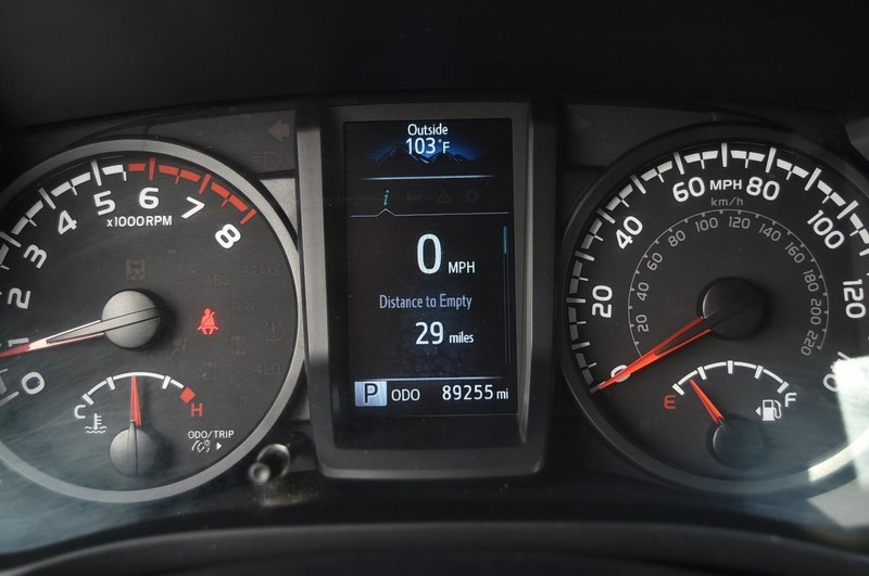 Toyota Tacoma 2WD Vehicle Image 12