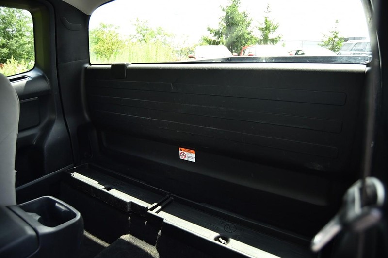 Toyota Tacoma 2WD Vehicle Image 19
