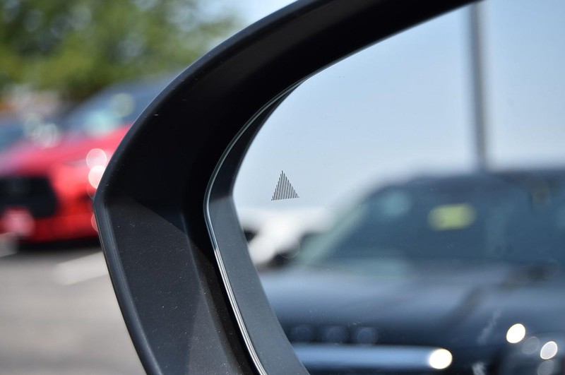 Nissan Rogue Vehicle Image 10