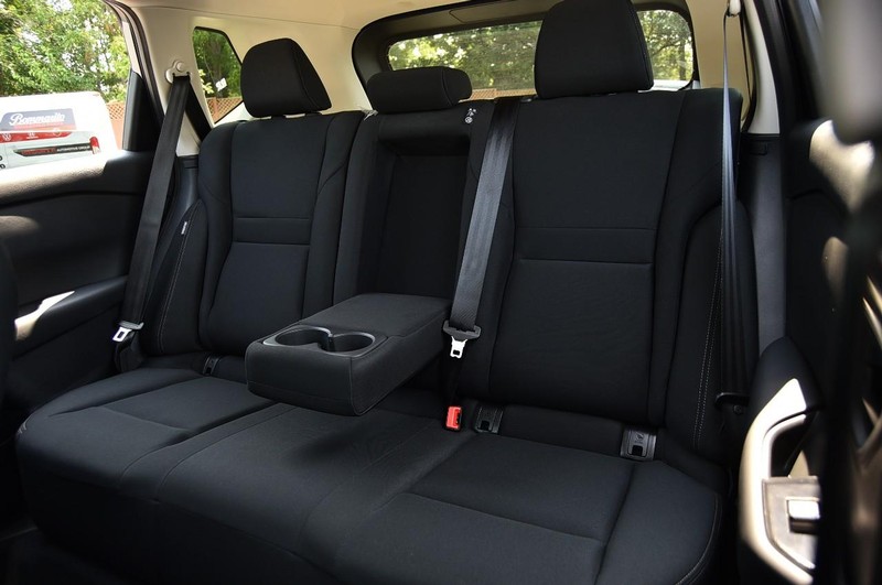 Nissan Rogue Vehicle Image 21