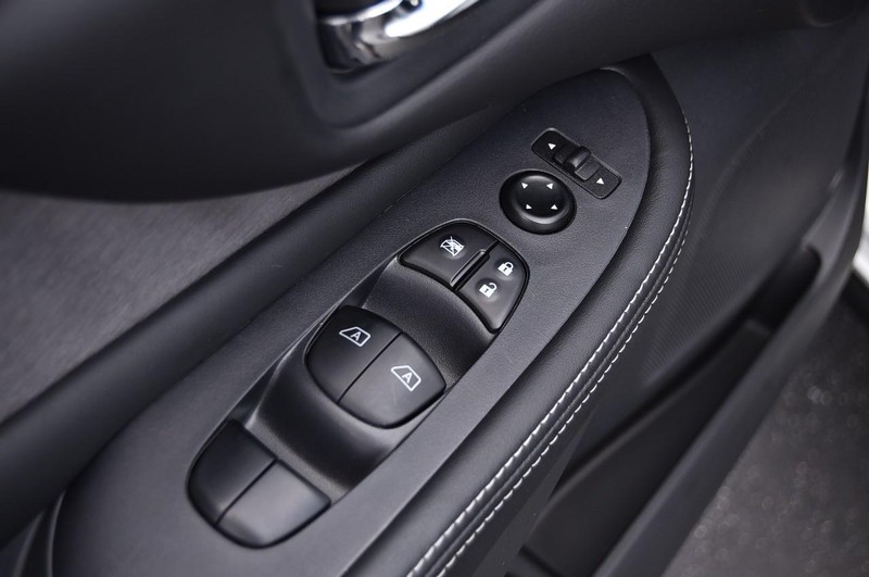 Nissan Murano Vehicle Image 09