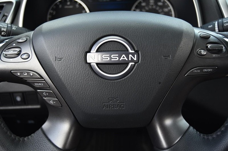 Nissan Murano Vehicle Image 19