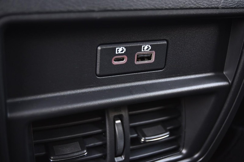 Nissan Murano Vehicle Image 23