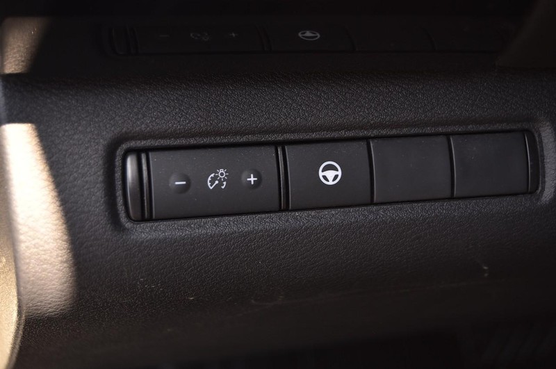 Nissan Pathfinder Vehicle Image 11