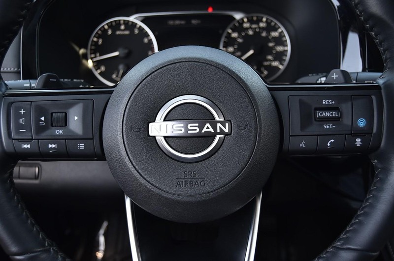 Nissan Pathfinder Vehicle Image 19