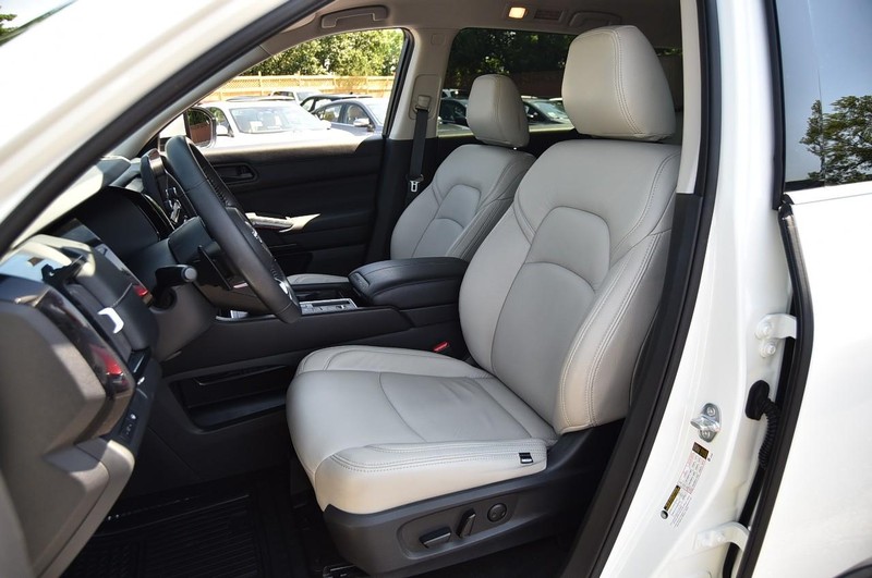 Nissan Pathfinder Vehicle Image 20