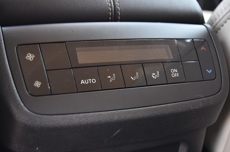 Nissan Pathfinder Vehicle Image 23