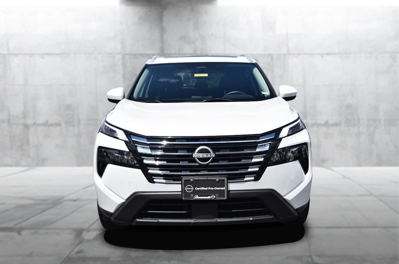 Nissan Rogue Vehicle Image 04