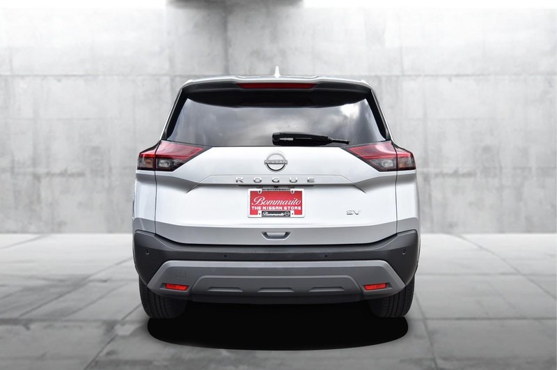 Nissan Rogue Vehicle Image 06