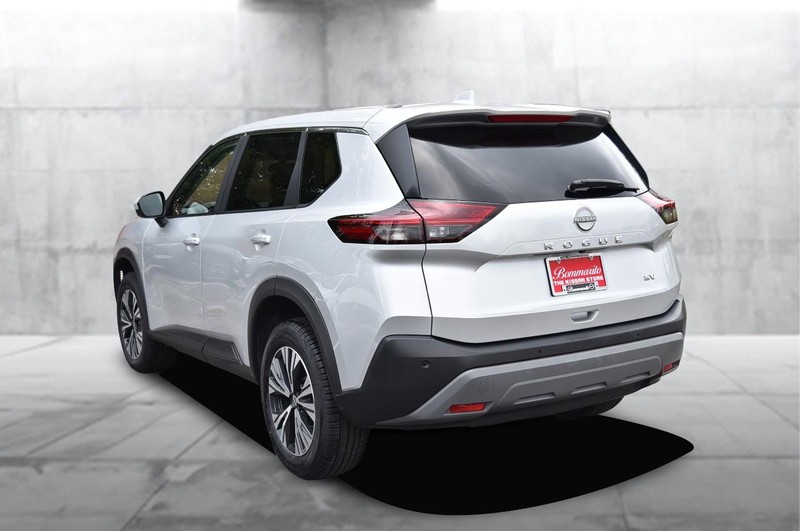 Nissan Rogue Vehicle Image 07