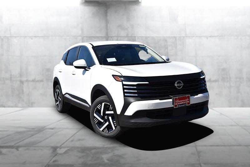 Nissan Kicks Vehicle Image 02