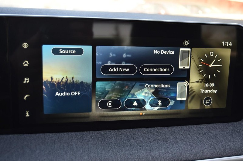 Nissan Kicks Vehicle Image 14