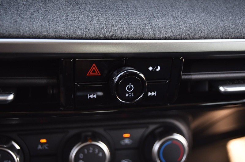 Nissan Kicks Vehicle Image 15