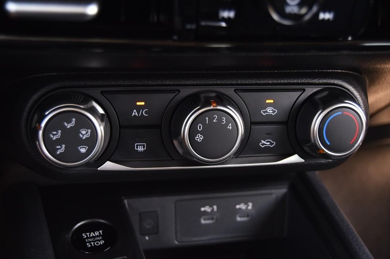 Nissan Kicks Vehicle Image 16