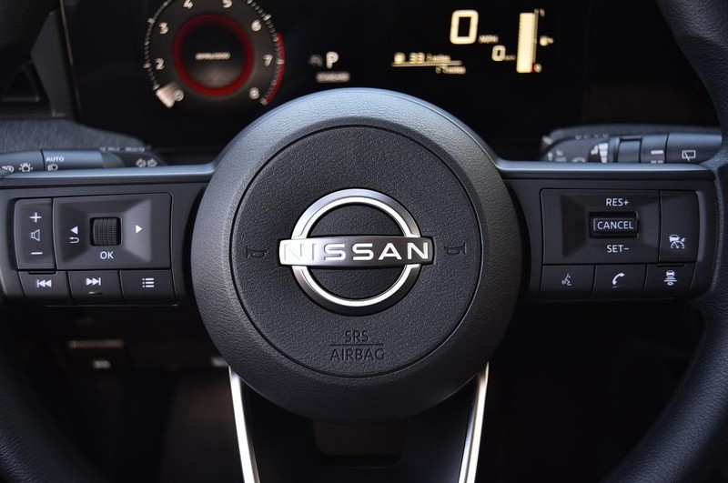 Nissan Kicks Vehicle Image 19