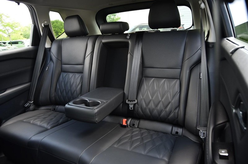 Nissan Rogue Vehicle Image 26