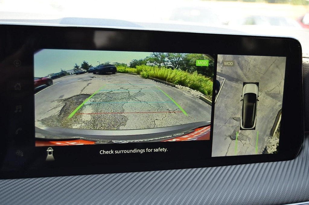 Nissan Kicks Vehicle Image 13