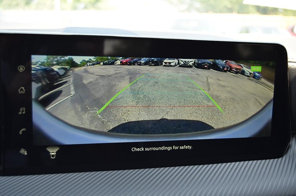 Nissan Kicks Vehicle Image 15