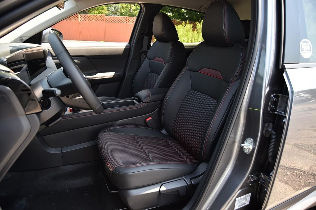 Nissan Kicks Vehicle Image 22