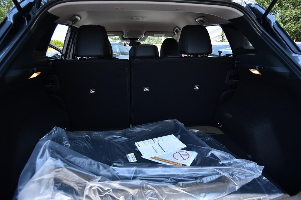 Nissan Kicks Vehicle Image 26