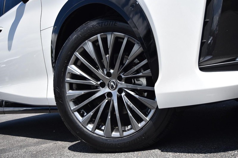 Lexus RZ Vehicle Image 03