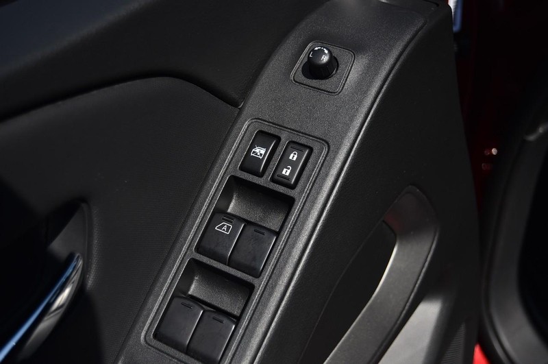 Nissan Frontier Vehicle Image 10