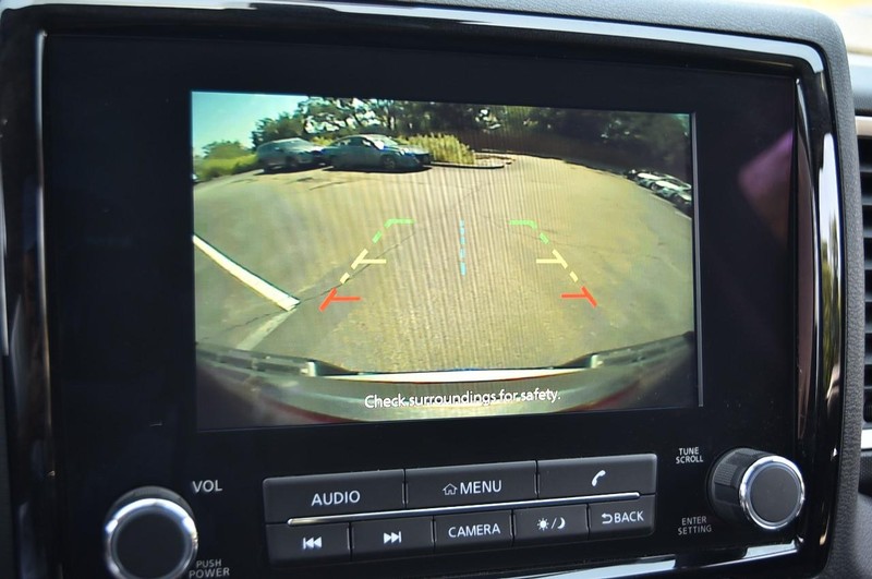 Nissan Frontier Vehicle Image 15