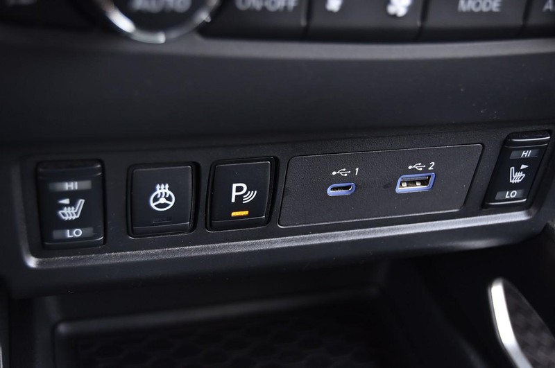 Nissan Frontier Vehicle Image 18