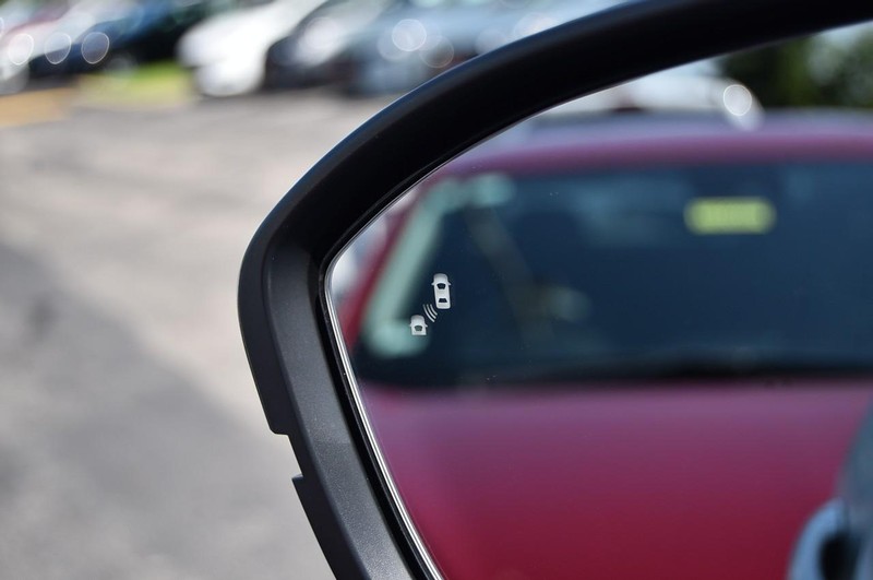 Nissan Pathfinder Vehicle Image 10