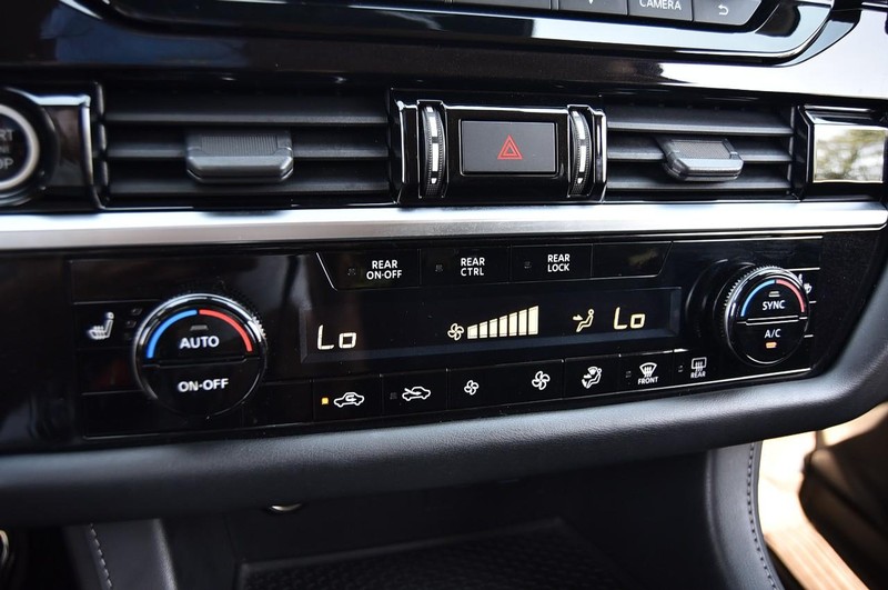 Nissan Pathfinder Vehicle Image 16