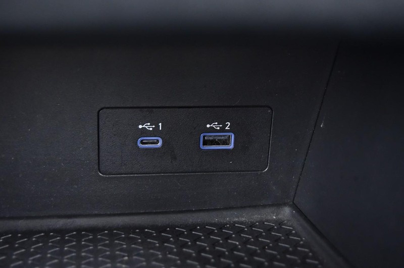Nissan Pathfinder Vehicle Image 17