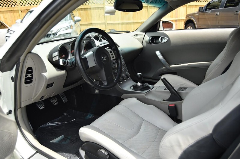 Nissan 350Z Vehicle Image 08