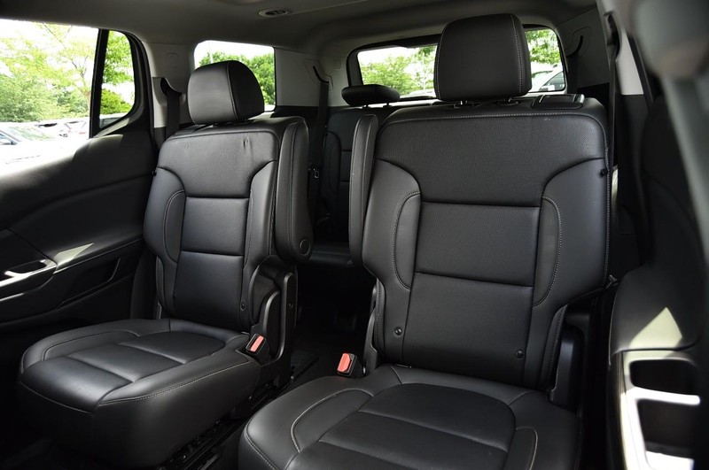 GMC Acadia Vehicle Image 26