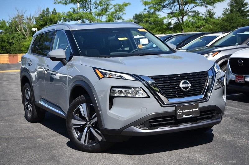 Nissan Rogue Vehicle Image 02