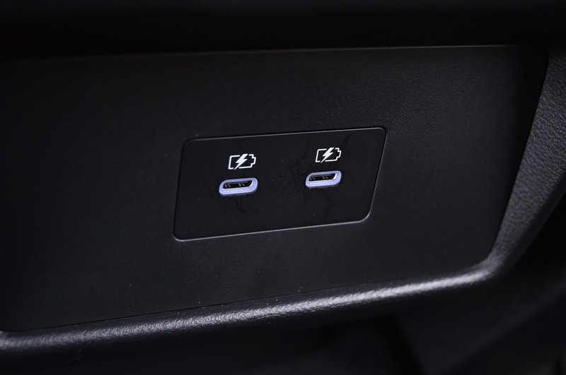 Nissan Rogue Vehicle Image 25