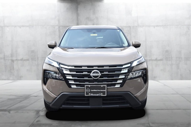 Nissan Rogue Vehicle Image 04