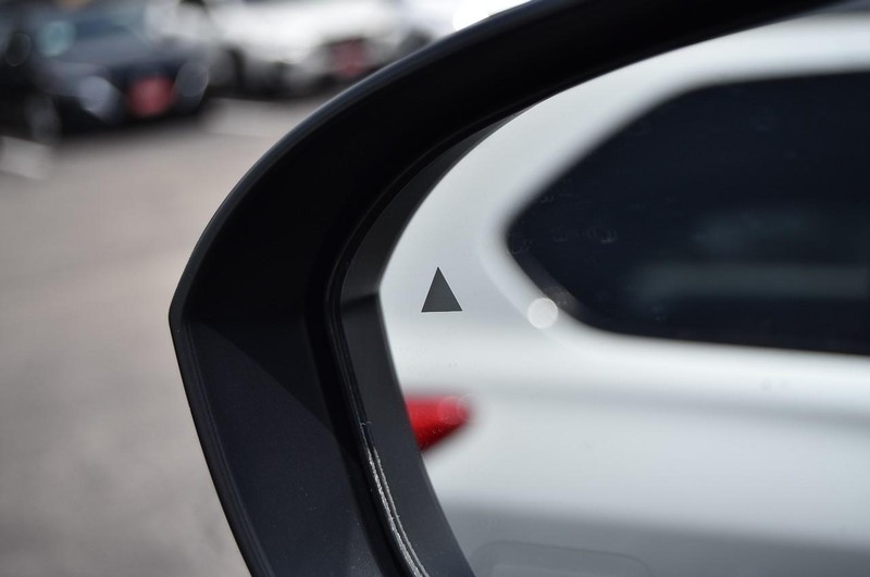 Nissan Rogue Vehicle Image 10