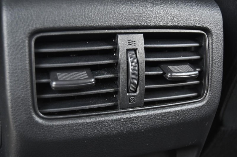 Nissan Rogue Vehicle Image 22