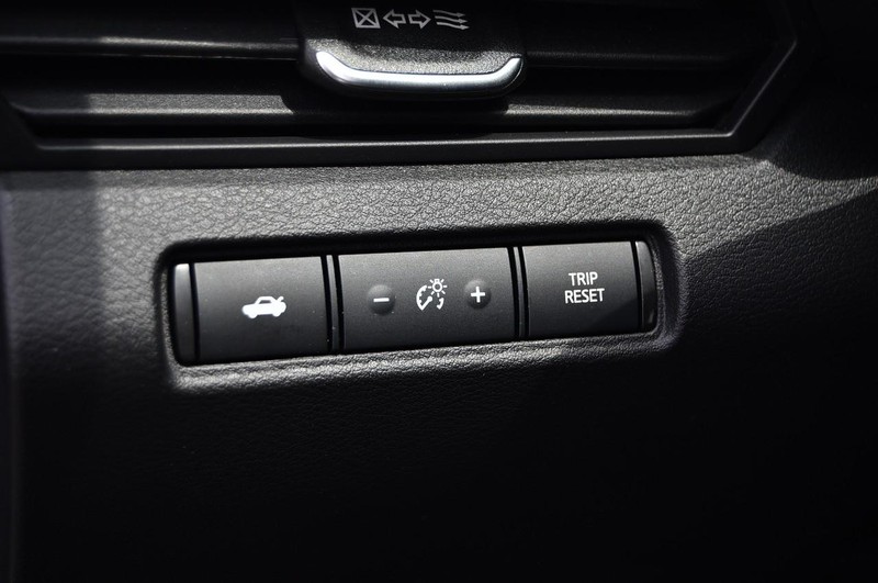 Nissan Altima Vehicle Image 11