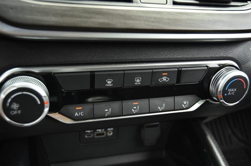 Nissan Altima Vehicle Image 15