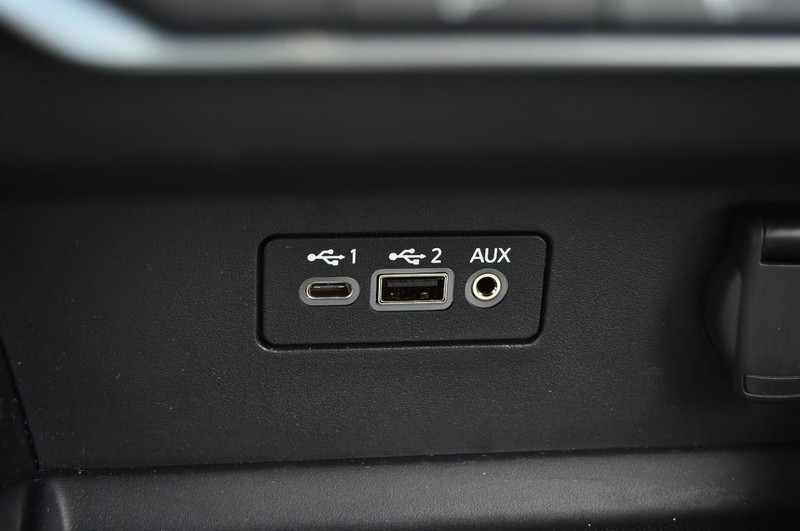 Nissan Altima Vehicle Image 16