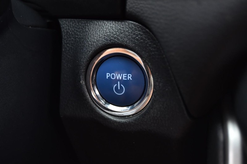 Toyota RAV4 Hybrid Vehicle Image 17