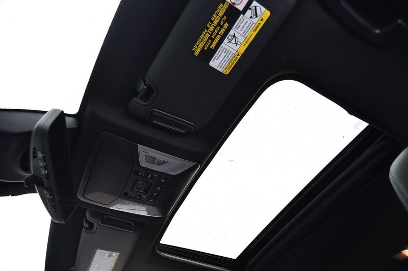 Toyota RAV4 Hybrid Vehicle Image 21