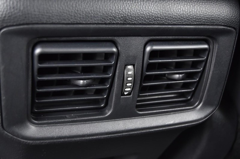 Toyota RAV4 Hybrid Vehicle Image 23
