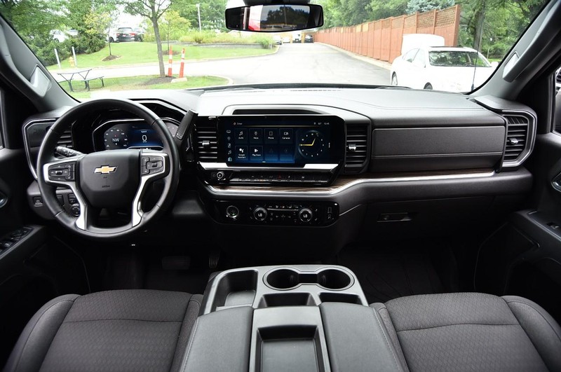 Chevrolet Silverado 1500 Vehicle Image 09