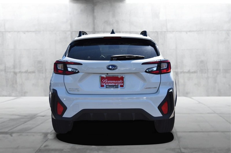 Subaru Crosstrek Vehicle Image 06