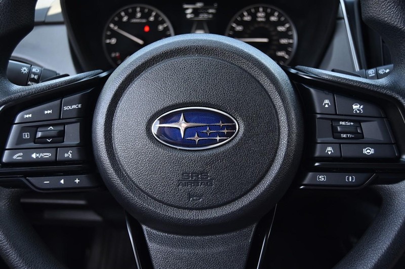 Subaru Crosstrek Vehicle Image 16