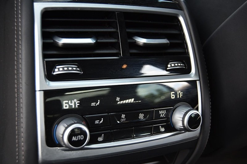 BMW 7 Series Vehicle Image 29